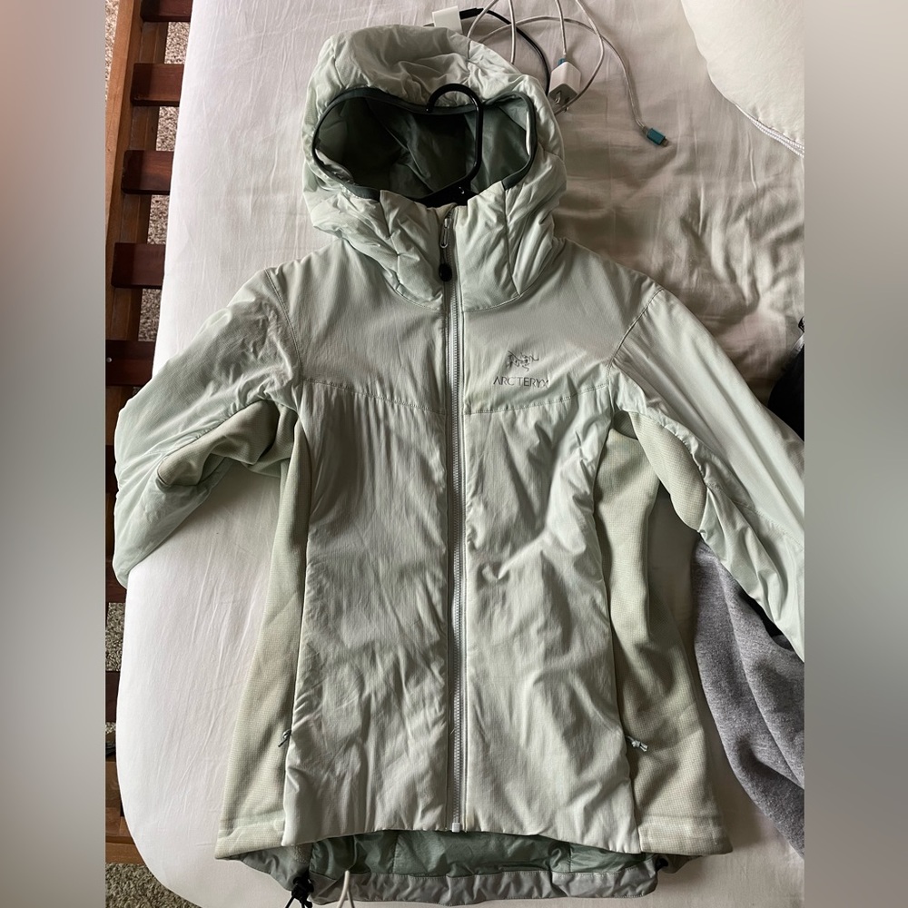 Arcteryx rare jacket, in excellent condition. Size Small, fitted.